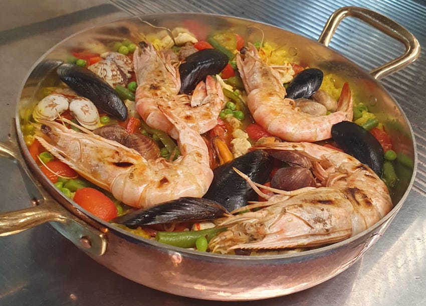 Il corso sulla paella, piatto tipico della cucina spagnola.