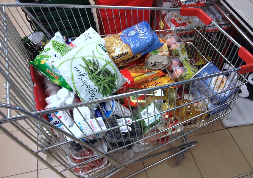 La spesa fatta in un supermercato, durante i miei periodi di lavoro come personal chef.